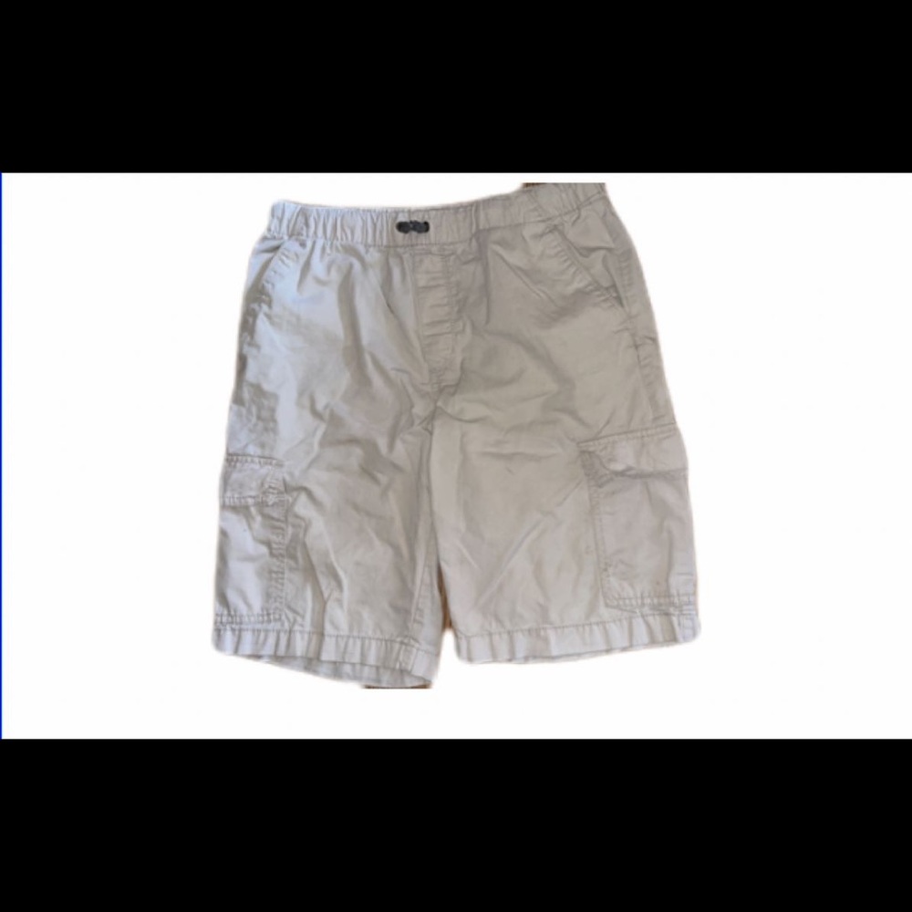 Old Navy boys cargo short. XL 14-16